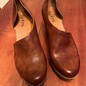 Korks Brown Leather Clogs sz 10